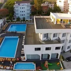 Sunborn Голем